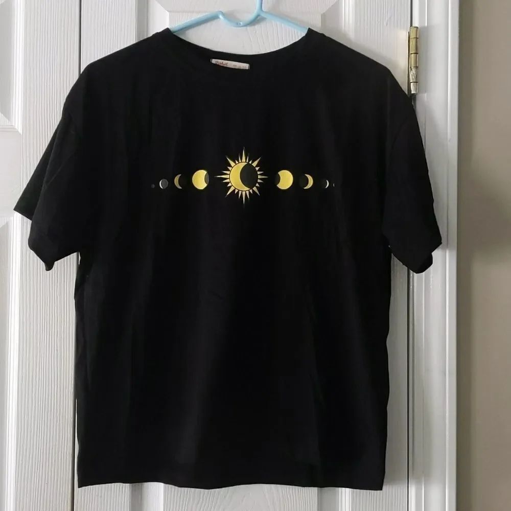 Romwe black  moon phase tshirt Sz L